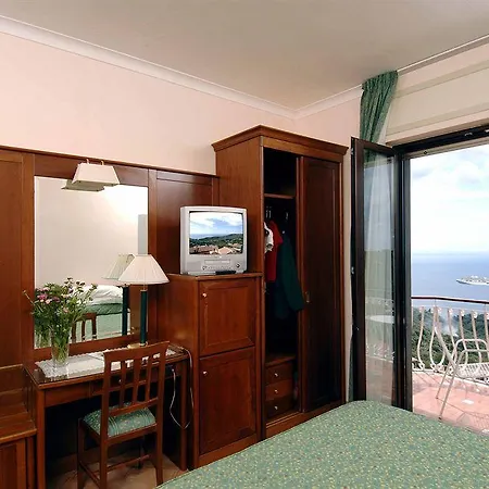 Montana Hotel